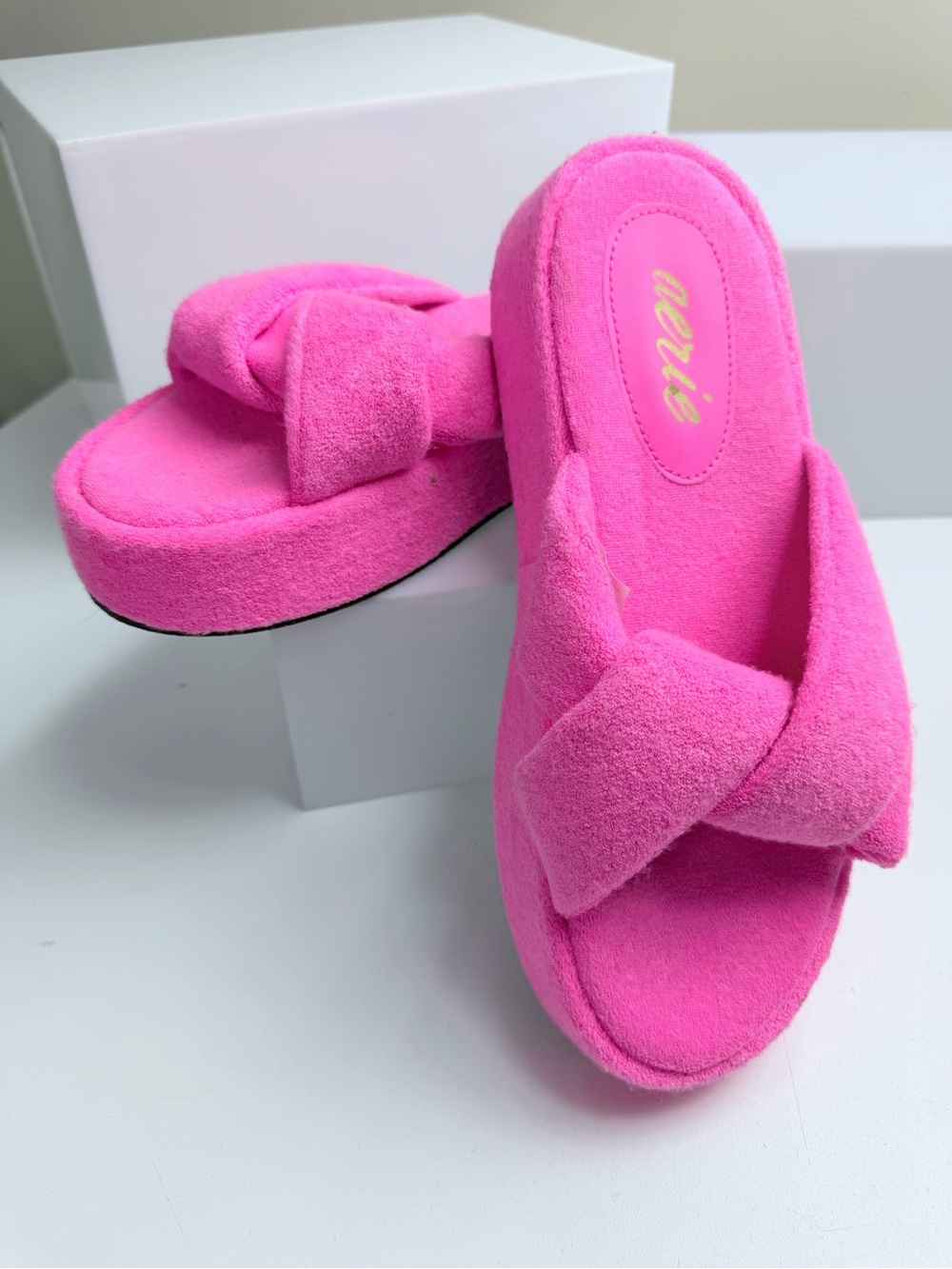 Aerie Bright Pink Plush Platform Slippers Size 9